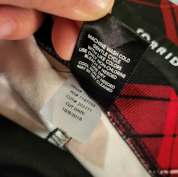 Torrid Premium Ponte stretch Pull-on Pixie Pant - Picture 9 of 9